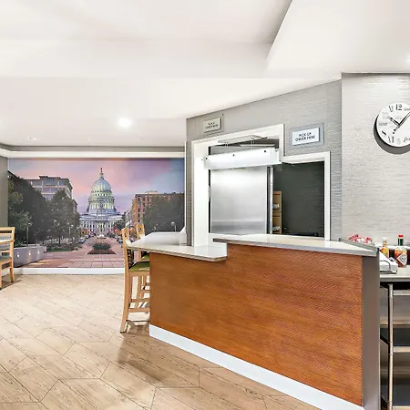 Best Western West Towne Suites-3