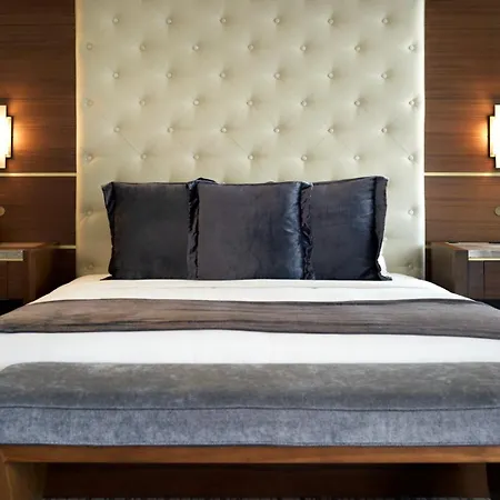 Legacy Resort Hotel & Spa-3