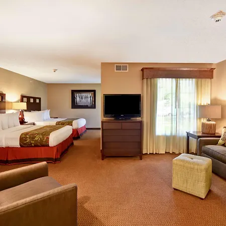Grandstay Hotel & Suites La Crosse-3