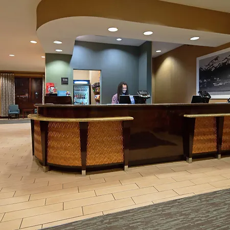 Hampton Inn & Suites Bremerton-3