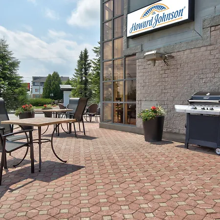 Clarion Pointe Quebec Airport-3