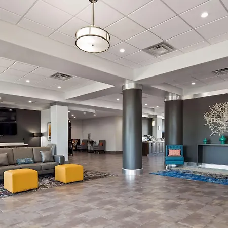 Best Western Plus Roland Inn & Suites-3