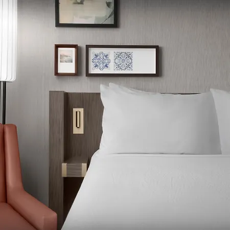 Courtyard By Marriott San Diego Downtown Little Italy-3