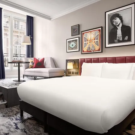 The Trafalgar St James London Curio Collection By Hilton-3