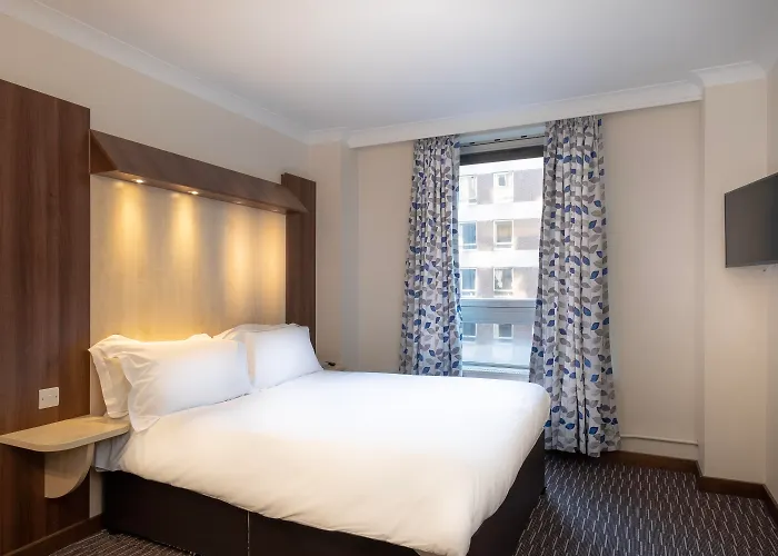 City Sleeper At Royal National Hotel London