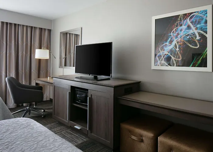 Hampton Inn & Suites-Hudson Wisconsin