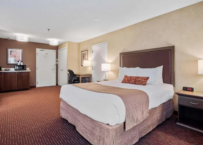 Best Western Plus Cairn Croft Hotel Niagara Falls