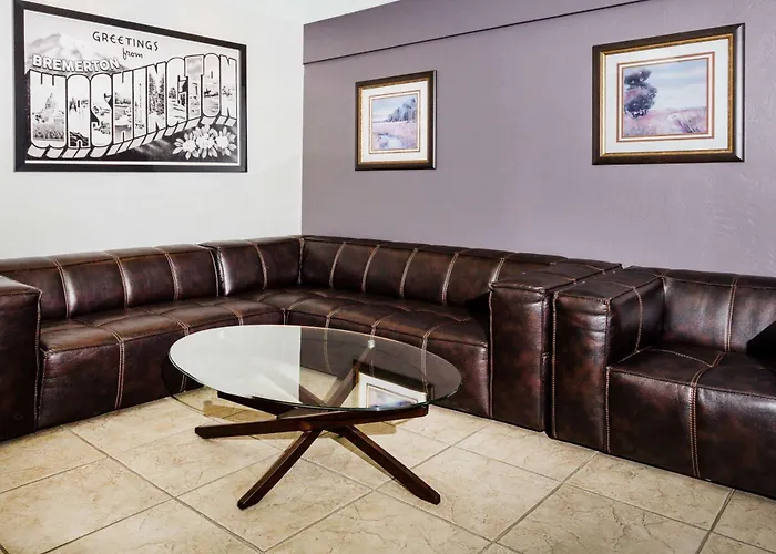 Super 8 By Wyndham Bremerton