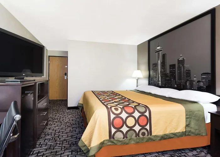 Super 8 By Wyndham Bremerton