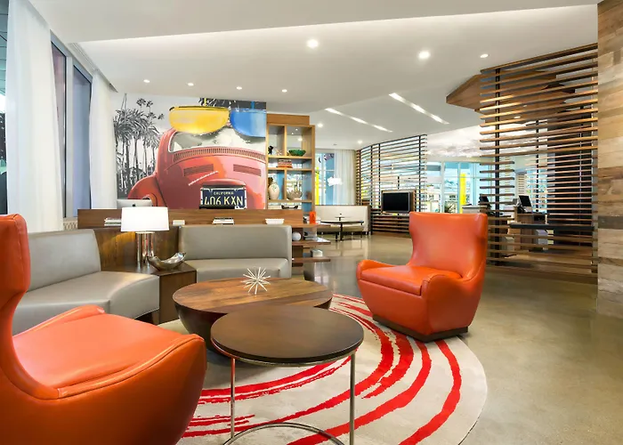 Courtyard By Marriott Santa Monica Hotel