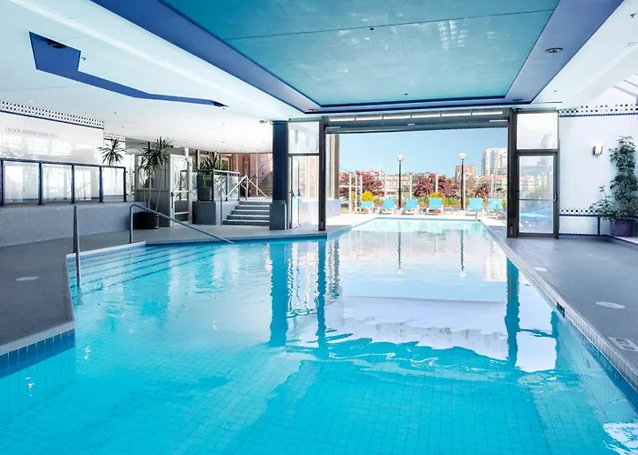 Coast Victoria Hotel & Marina By Apa