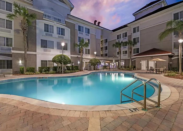 Best Western Plus Orlando Lake Buena Vista South Inn & Suites Kissimmee