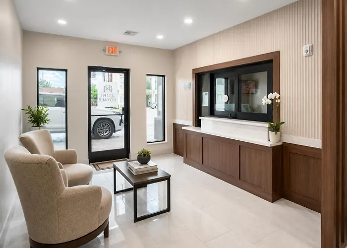 Hotel Royale - Houston Hobby Airport