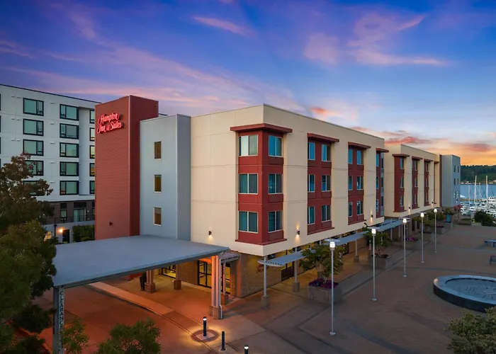 Hampton Inn & Suites Bremerton
